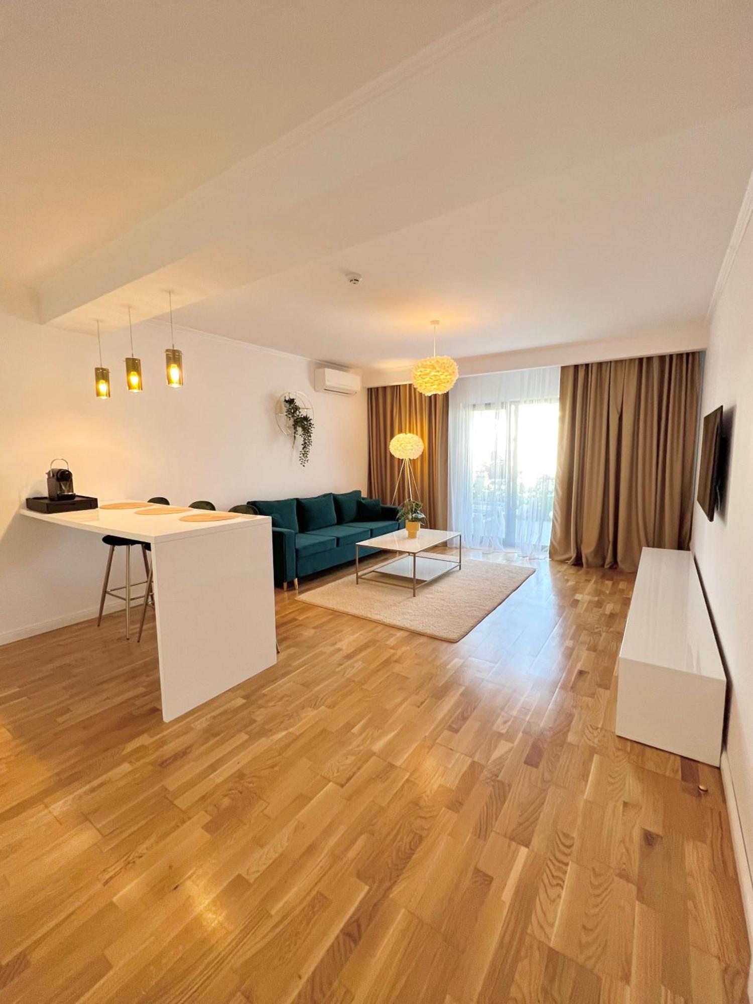 Krystal Boutique Mansion Hotel Хунедоара Екстериор снимка