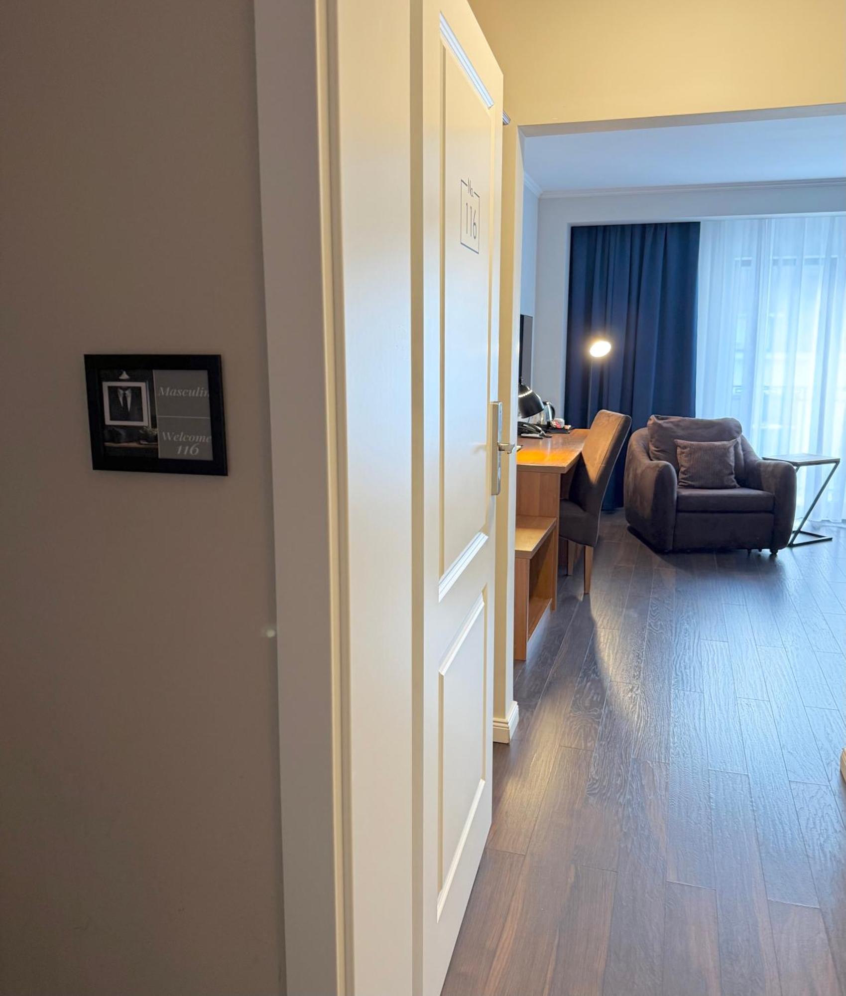 Krystal Boutique Mansion Hotel Хунедоара Екстериор снимка